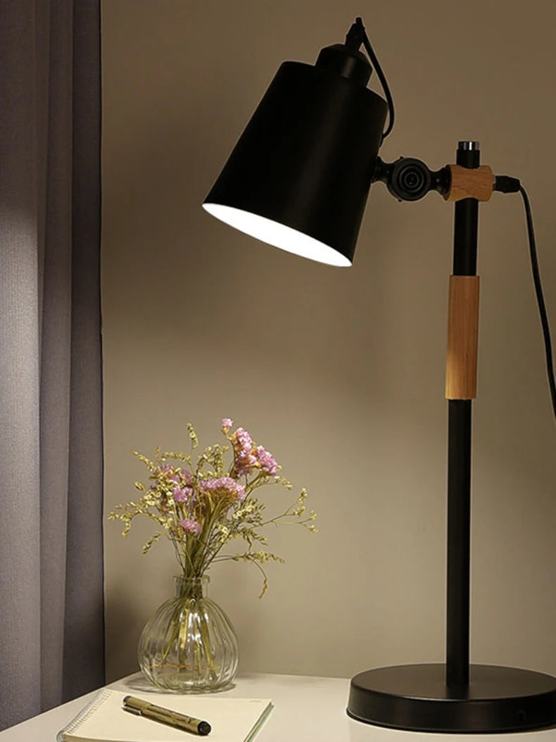 Luminária de Mesa com Abajur Regulável e Proteção Ocular – Estudo e Leitura