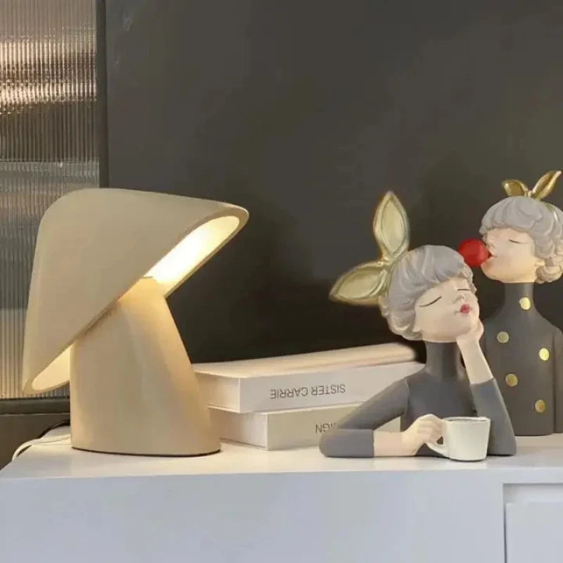 Luminária de Mesa Resina LED Minimalista Designer – Quarto, Sala e Estudo