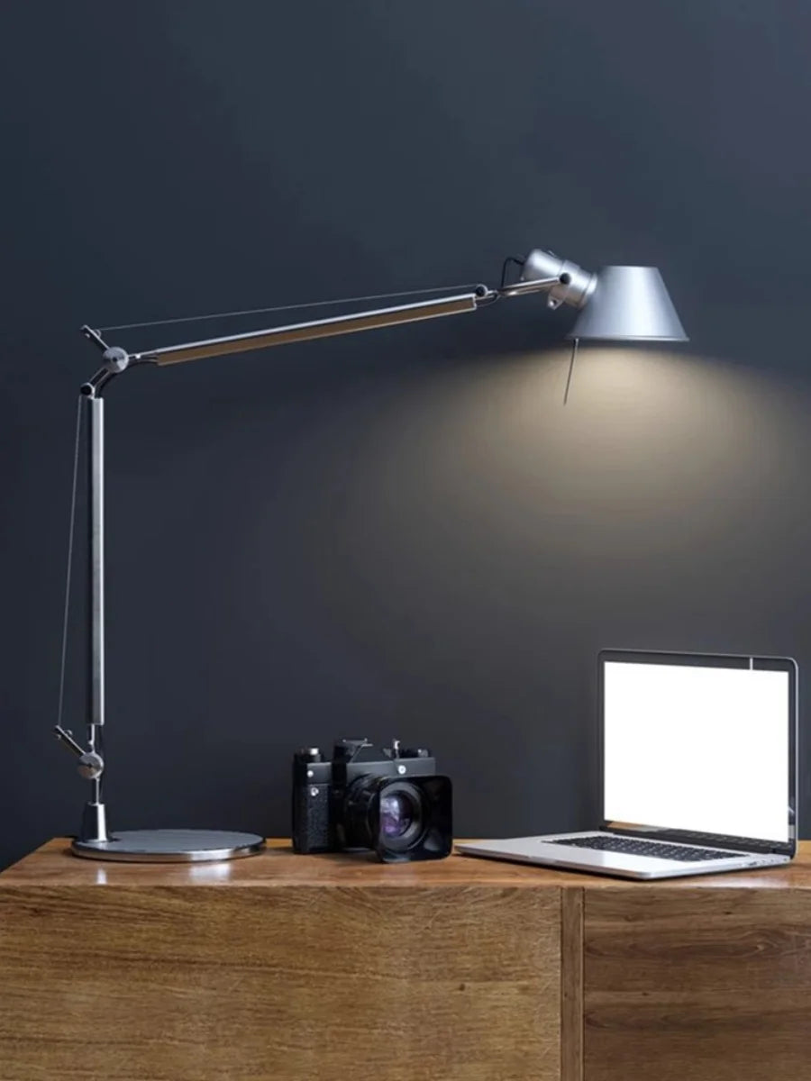 Luminária de Mesa Dobrável Braço Retrátil – LED Proteção Ocular Escritório