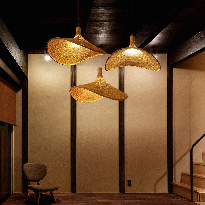 Lustre Artesanal Chapéu de Palha em Bambu e Rattan para Sala de C...