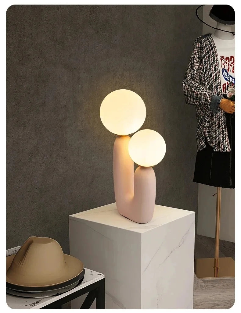 Luminária de Mesa Vidro e Resina Artística Nórdica – Quarto e Restaurante