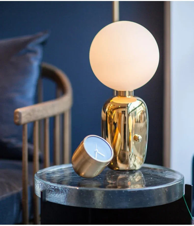 Luminária de Mesa Nórdica em Vidro Alto Padrão – Quarto e Sala