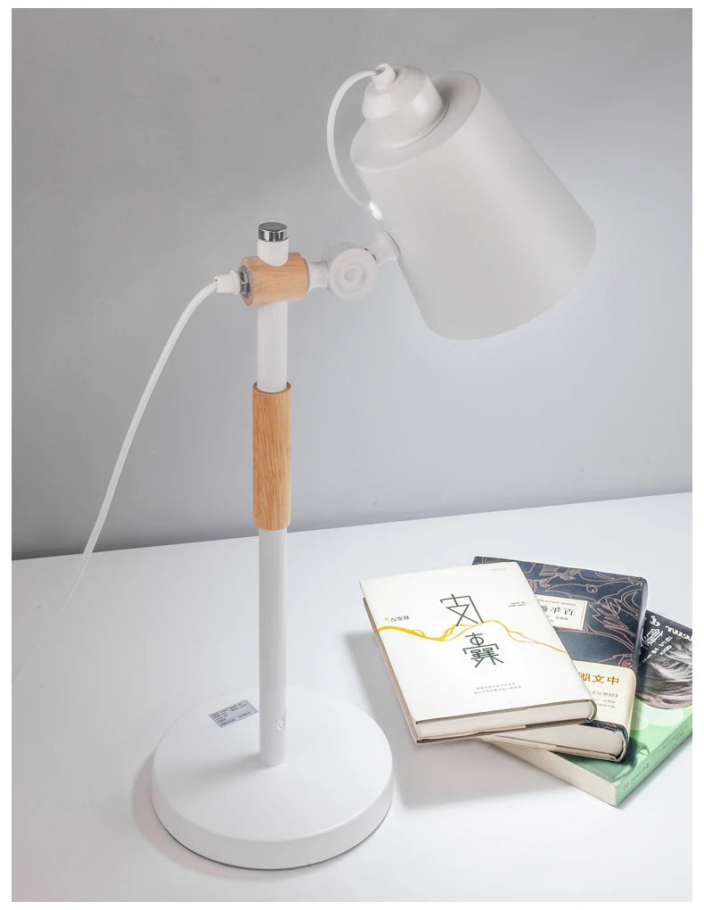 Luminária de Mesa com Abajur Regulável e Proteção Ocular – Estudo e Leitura