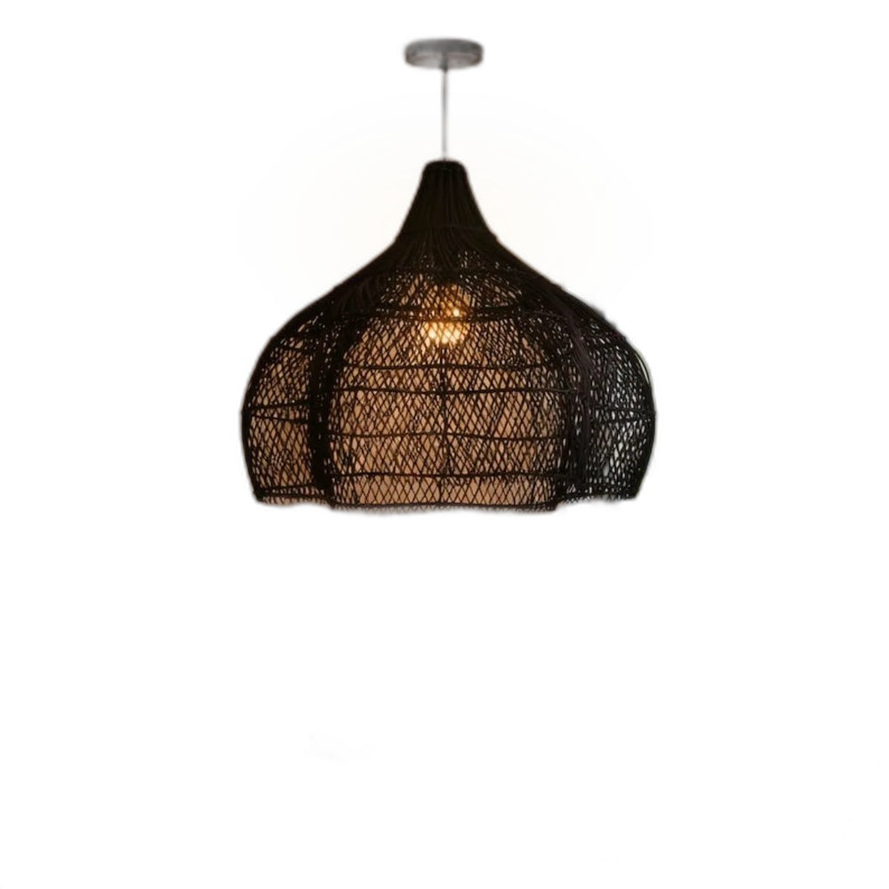 Pendente Artesanal Rattan Estilo Japonês com fundo branco e luz LED 3000K